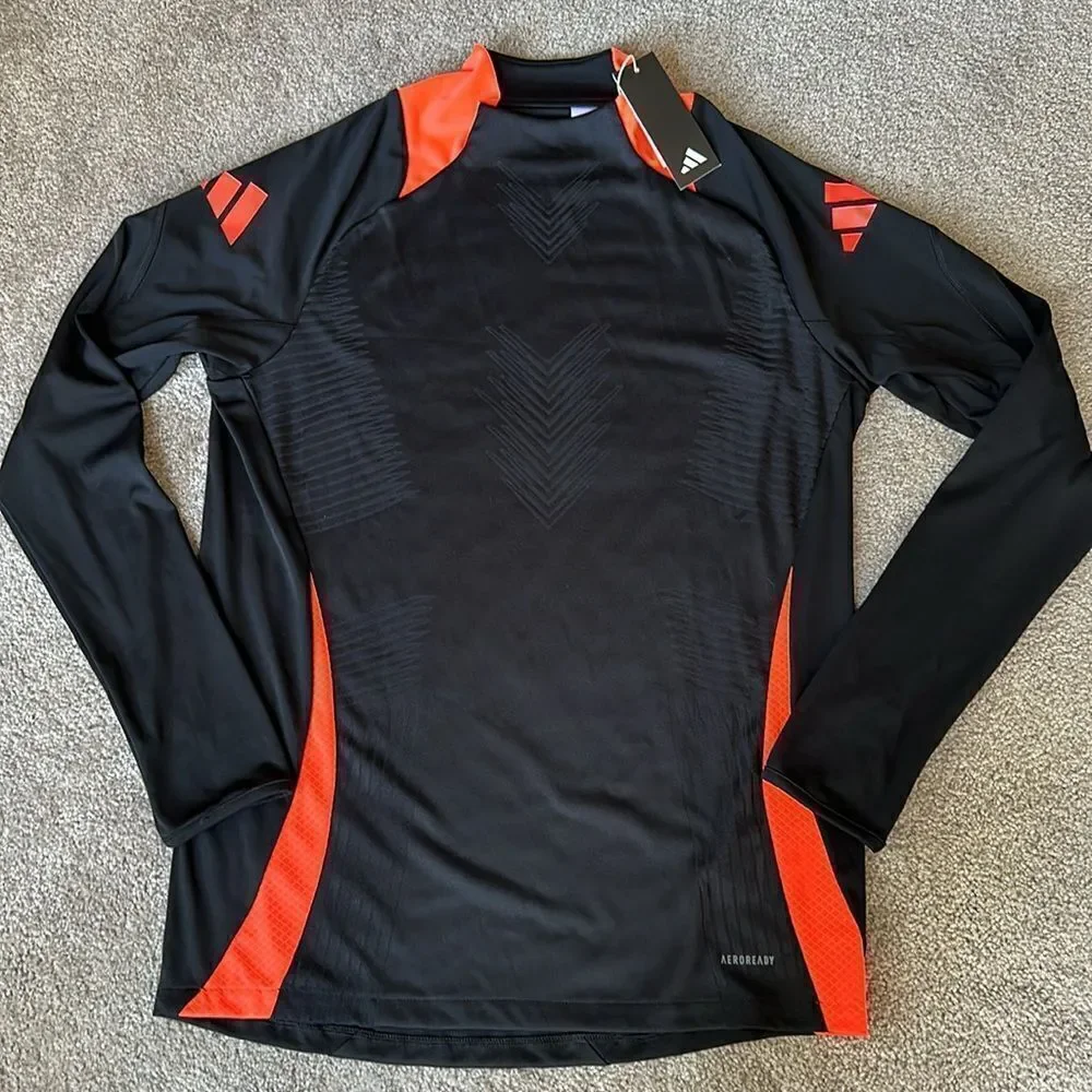Adidas Men’s Tiro 24 Training Top!
